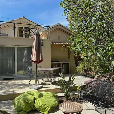 Domaine Du Peymian-la Bastide Villa *
